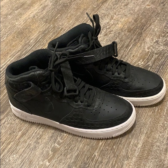 nike air force 1 reptile women's